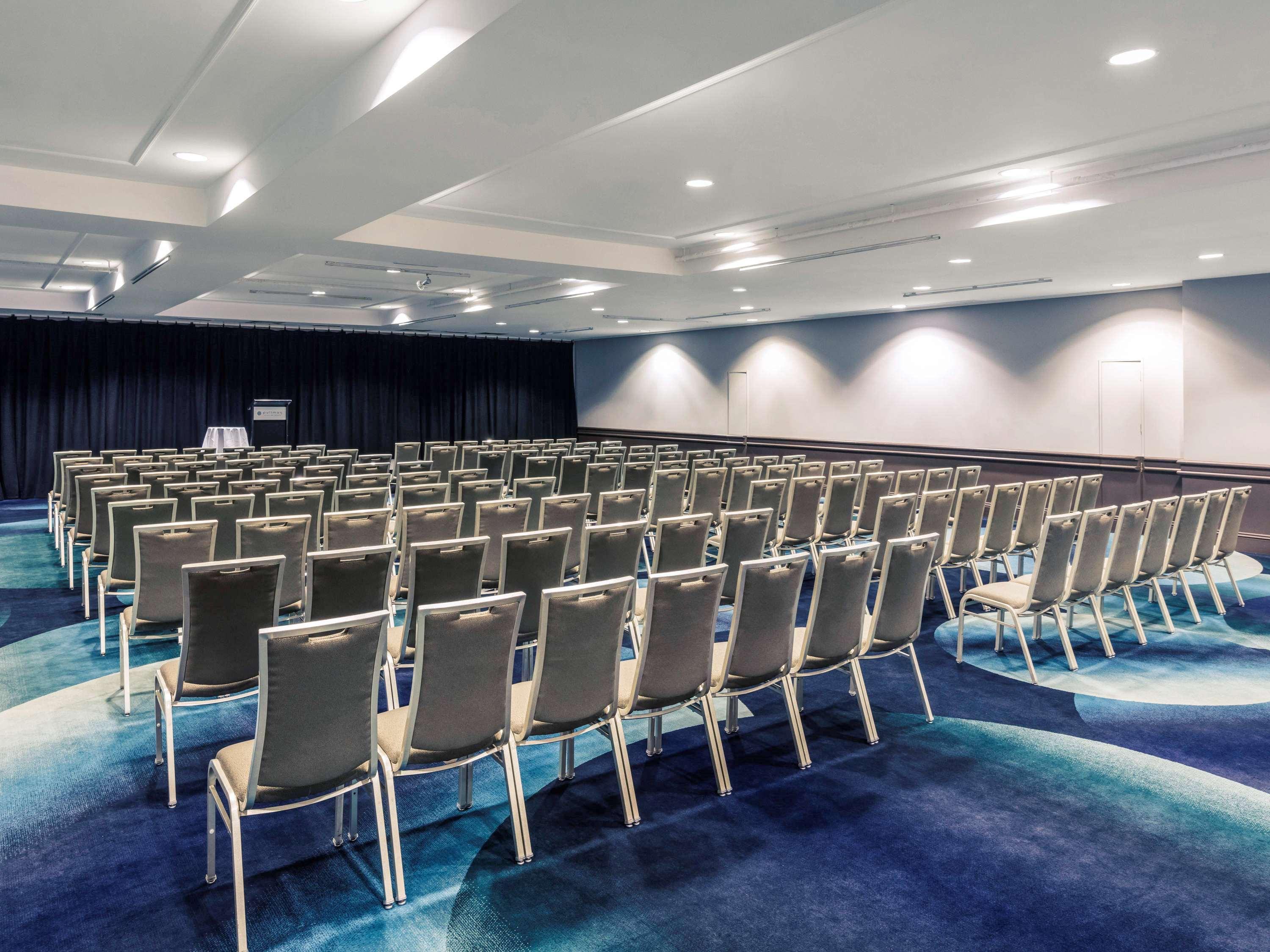 Mercure Brisbane King George Square Экстерьер фото