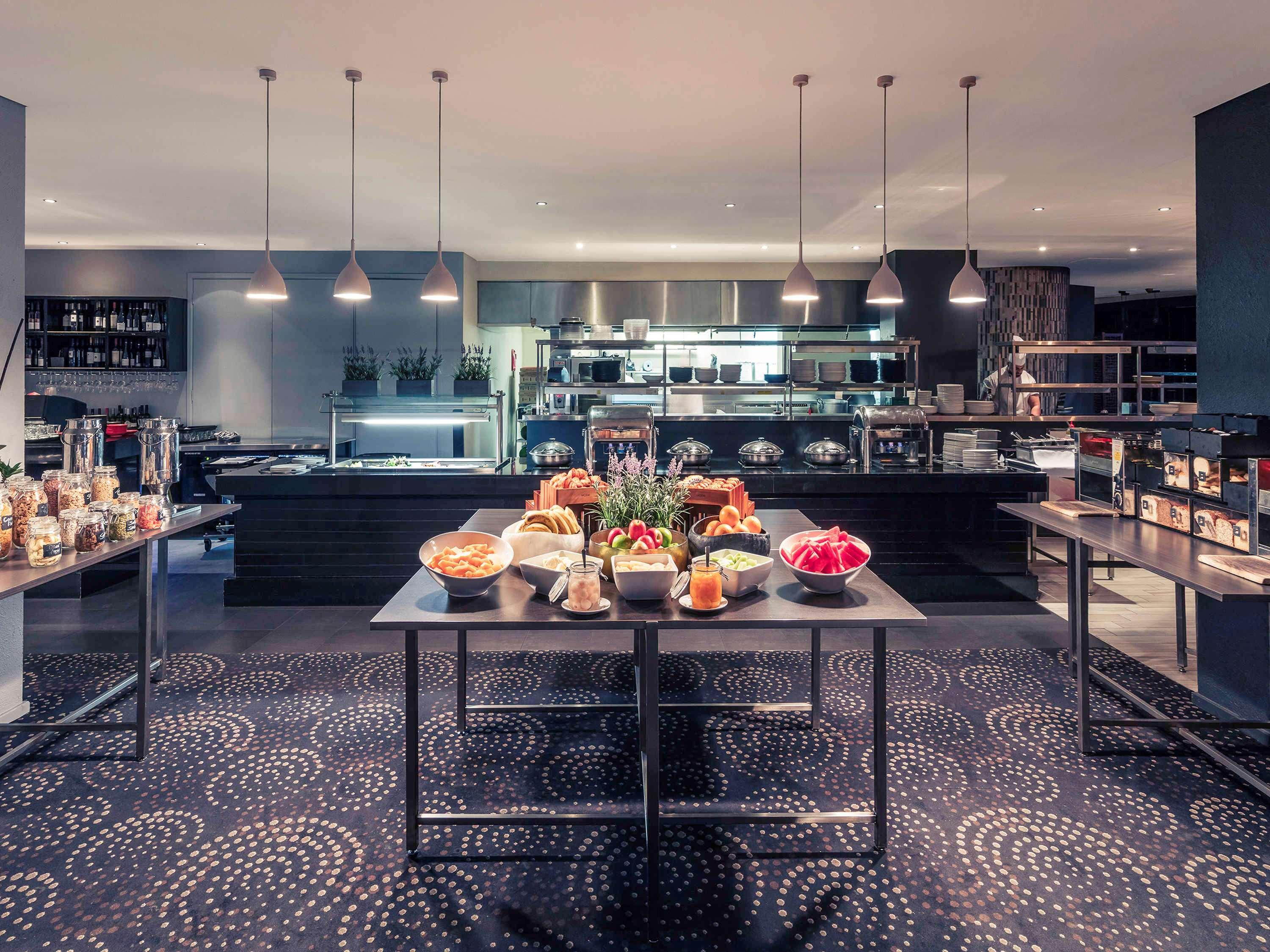 Mercure Brisbane King George Square Экстерьер фото