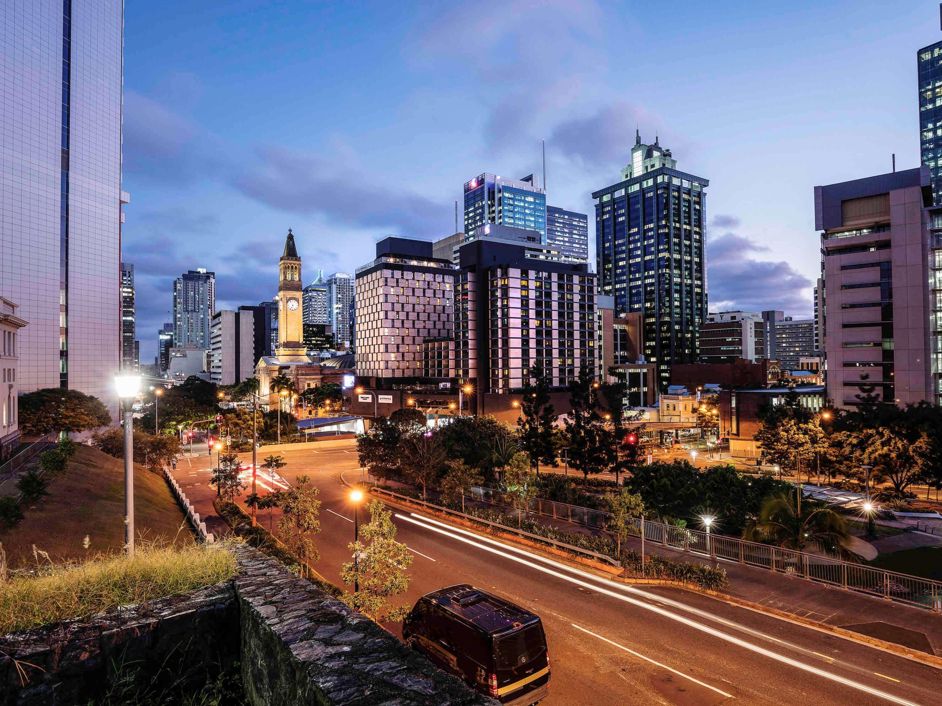 Mercure Brisbane King George Square Экстерьер фото